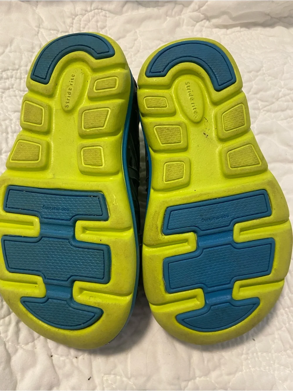 Stride Rite size 7 made 2 play phobian Gray Lime Water / play Shoes for Kids